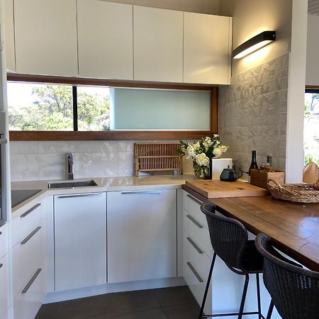 Hotel La Bodega Waiheke Island Surfdale Exterior foto