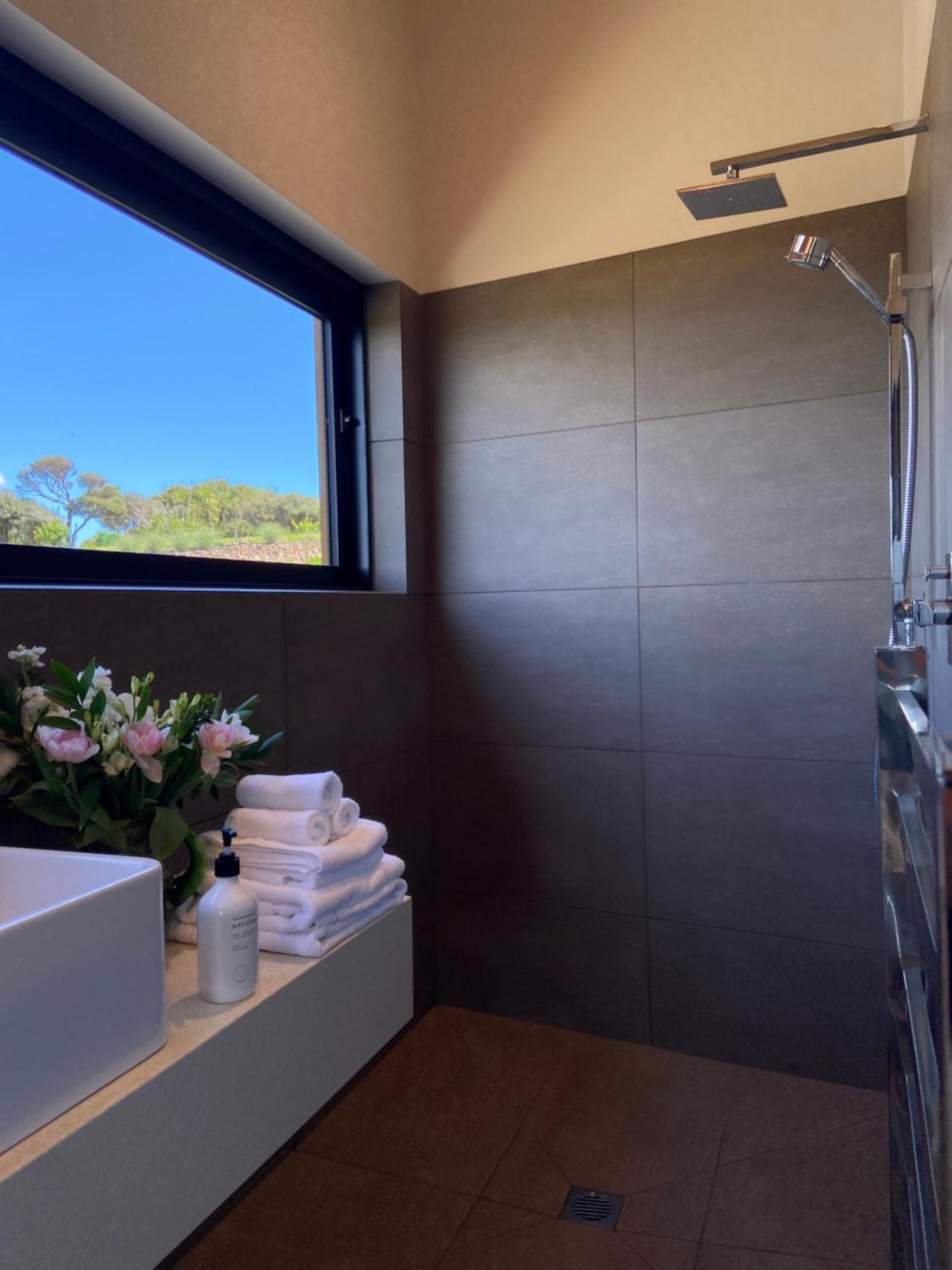Hotel La Bodega Waiheke Island Surfdale Exterior foto
