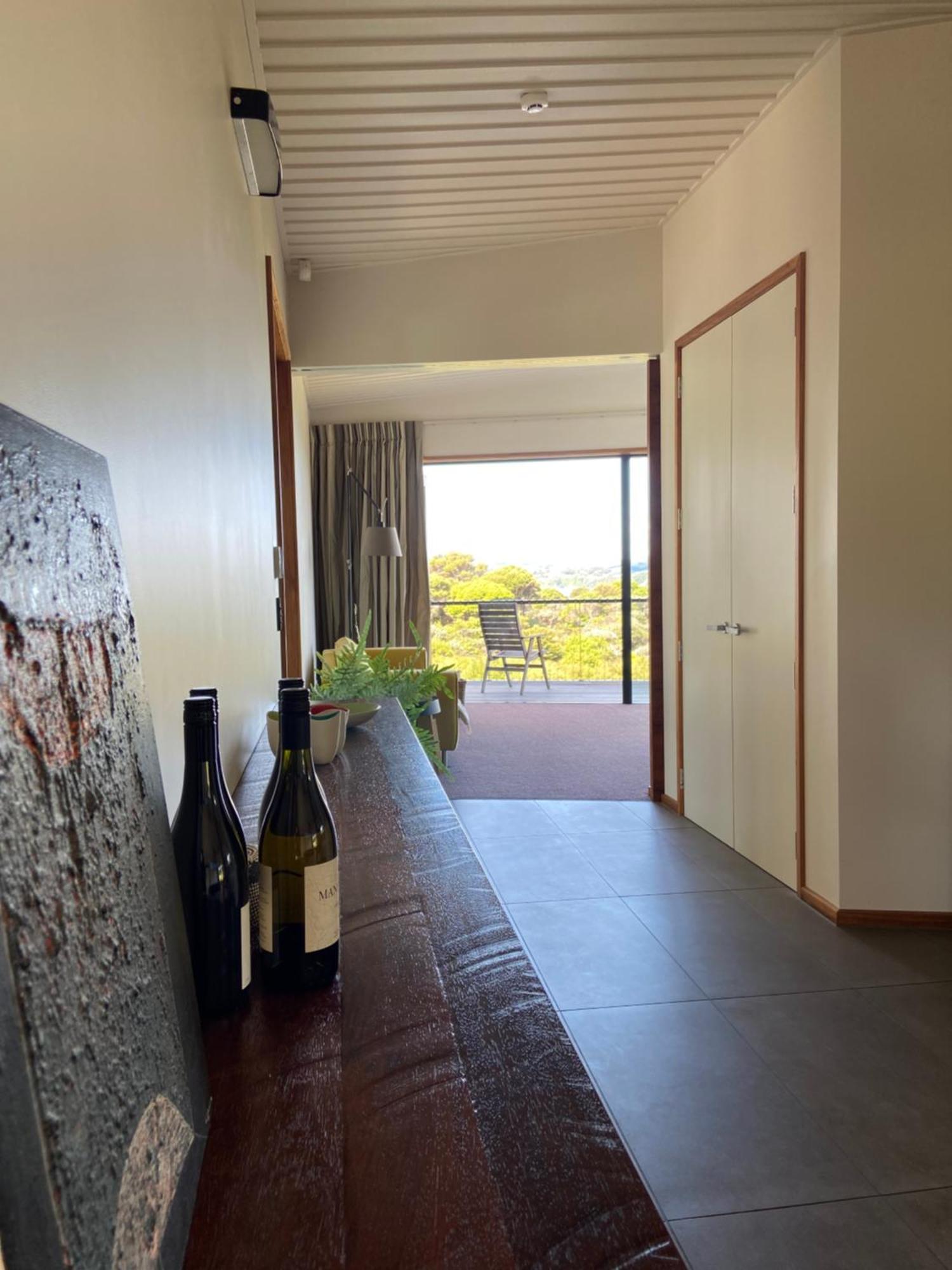 Hotel La Bodega Waiheke Island Surfdale Exterior foto