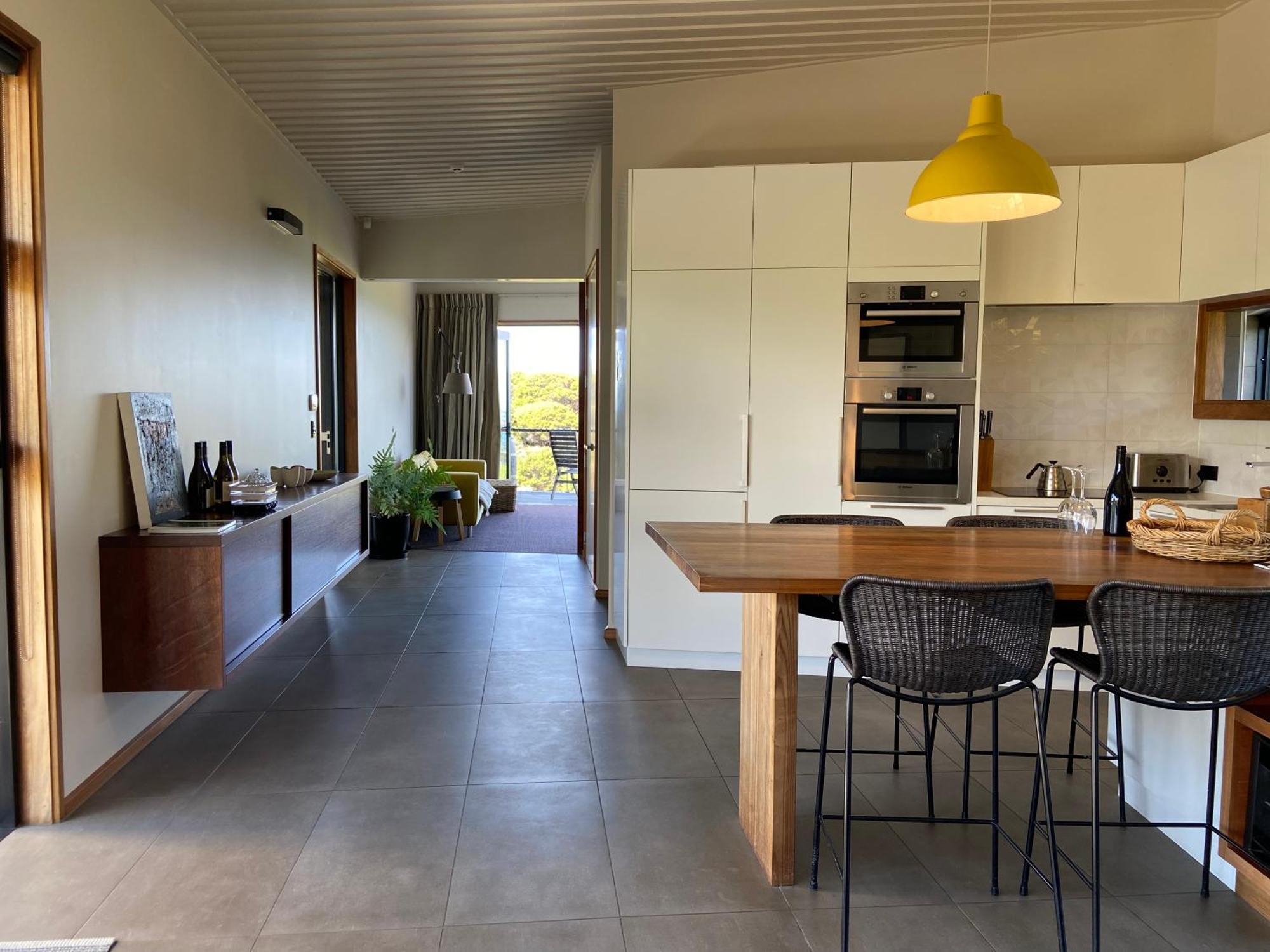 Hotel La Bodega Waiheke Island Surfdale Exterior foto