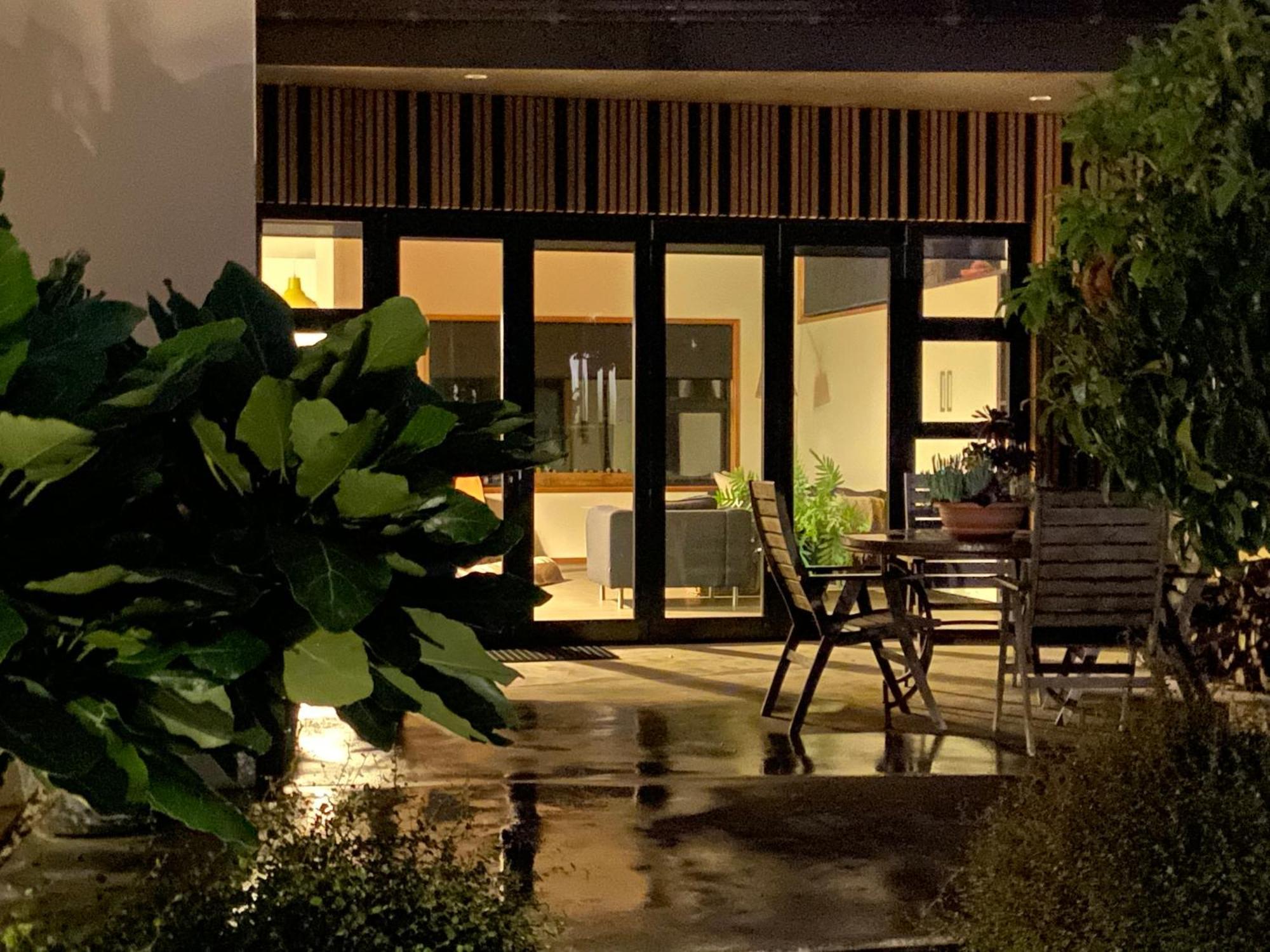Hotel La Bodega Waiheke Island Surfdale Exterior foto