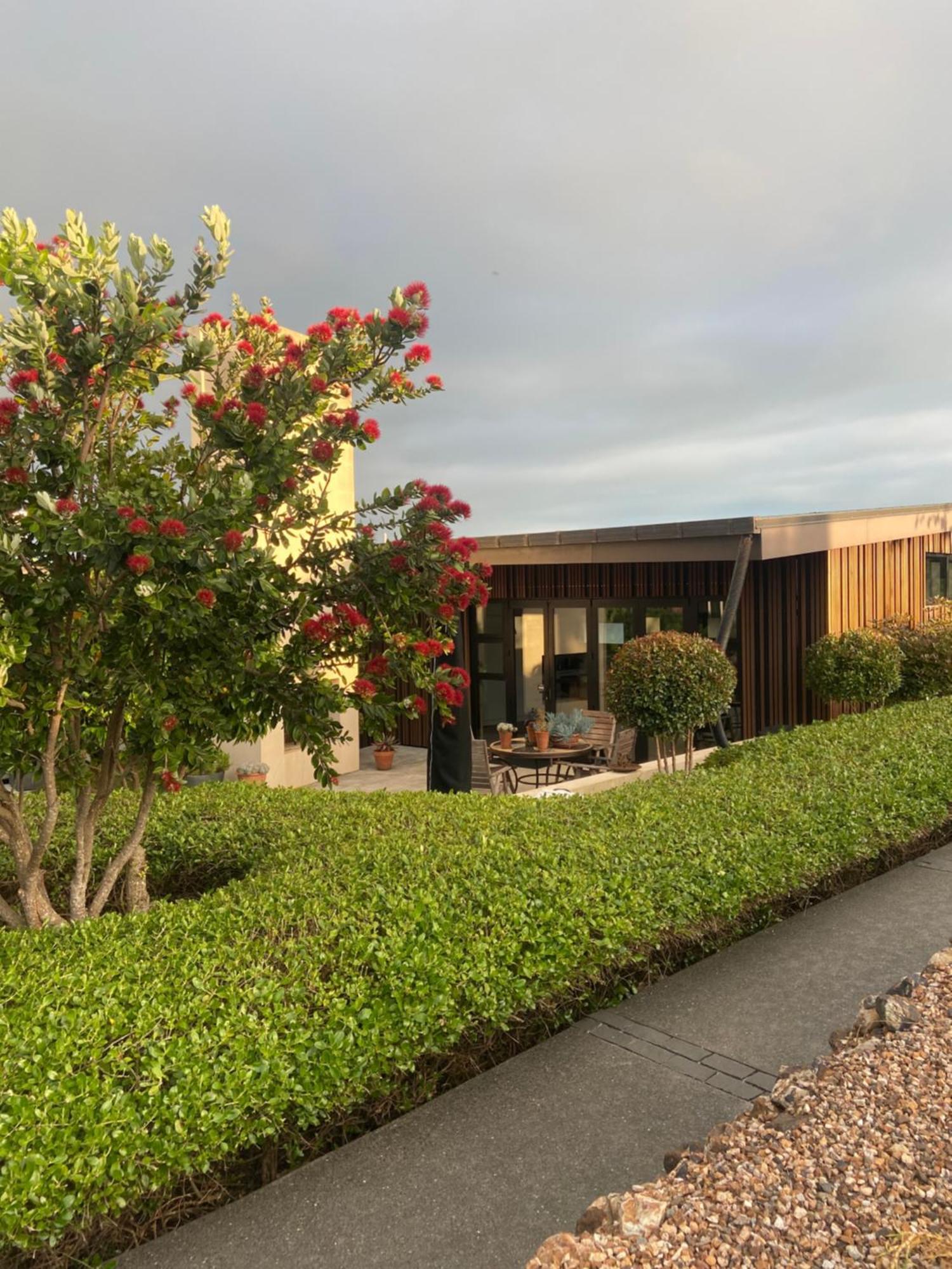 Hotel La Bodega Waiheke Island Surfdale Exterior foto