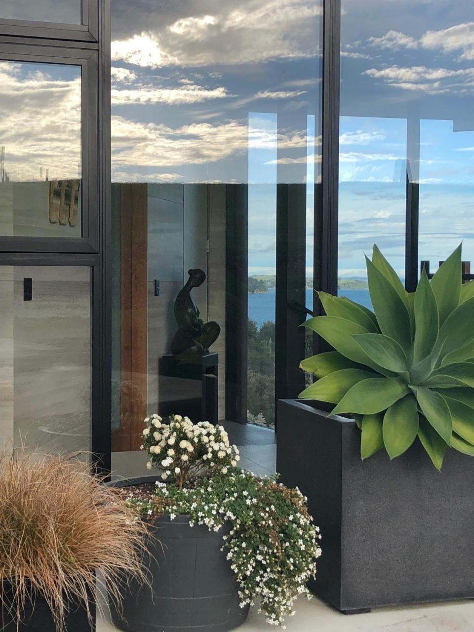 Hotel La Bodega Waiheke Island Surfdale Exterior foto